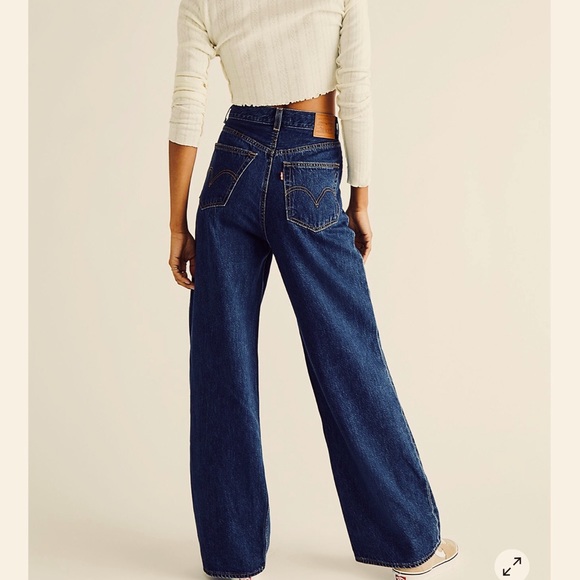 FREE PEOPLE Levi’s Tailored Loose Jeans - Picture 2 of 5